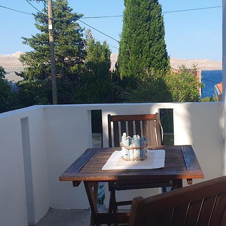 Apartmani Sara Marija Karlobag Bagian luar foto