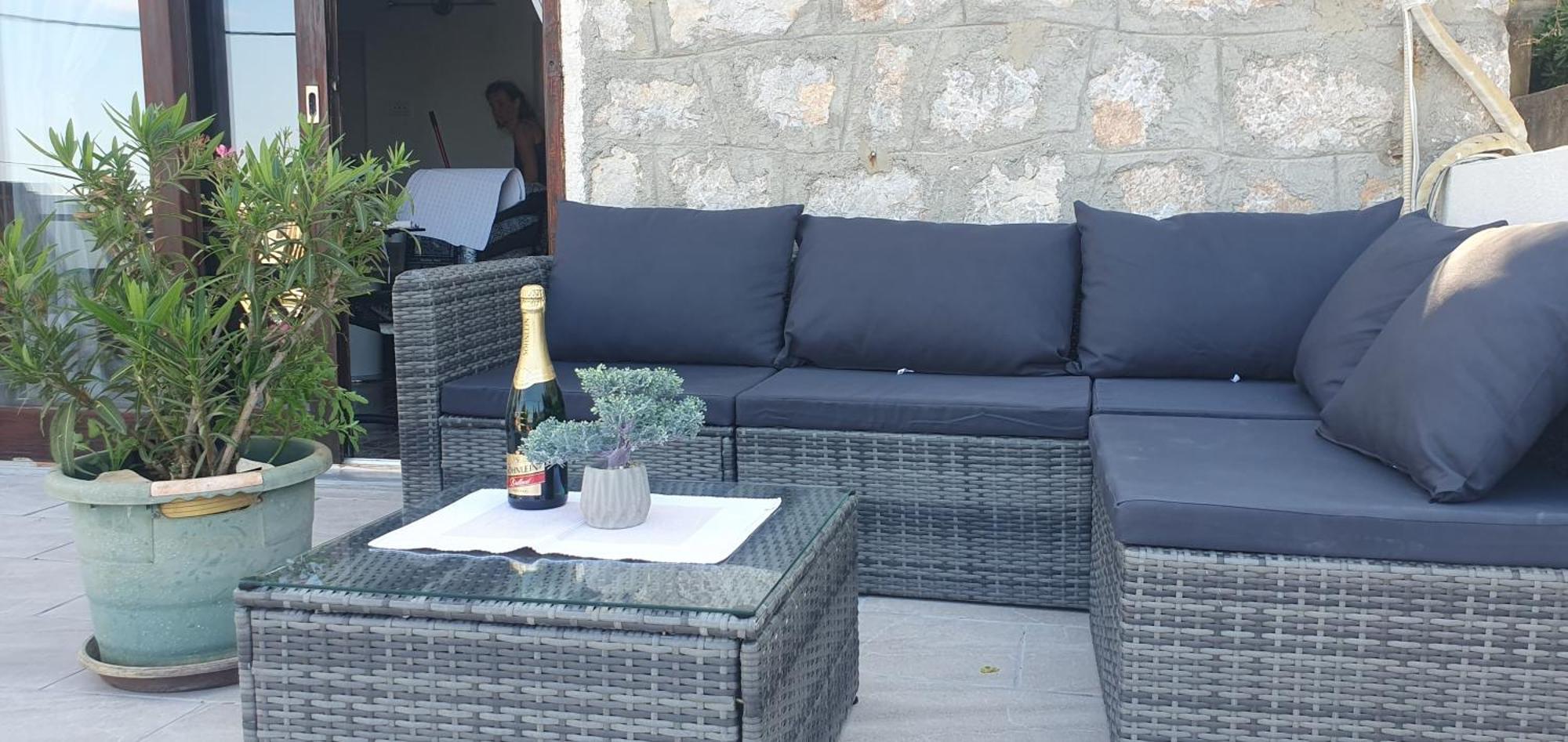 Apartmani Sara Marija Karlobag Bagian luar foto