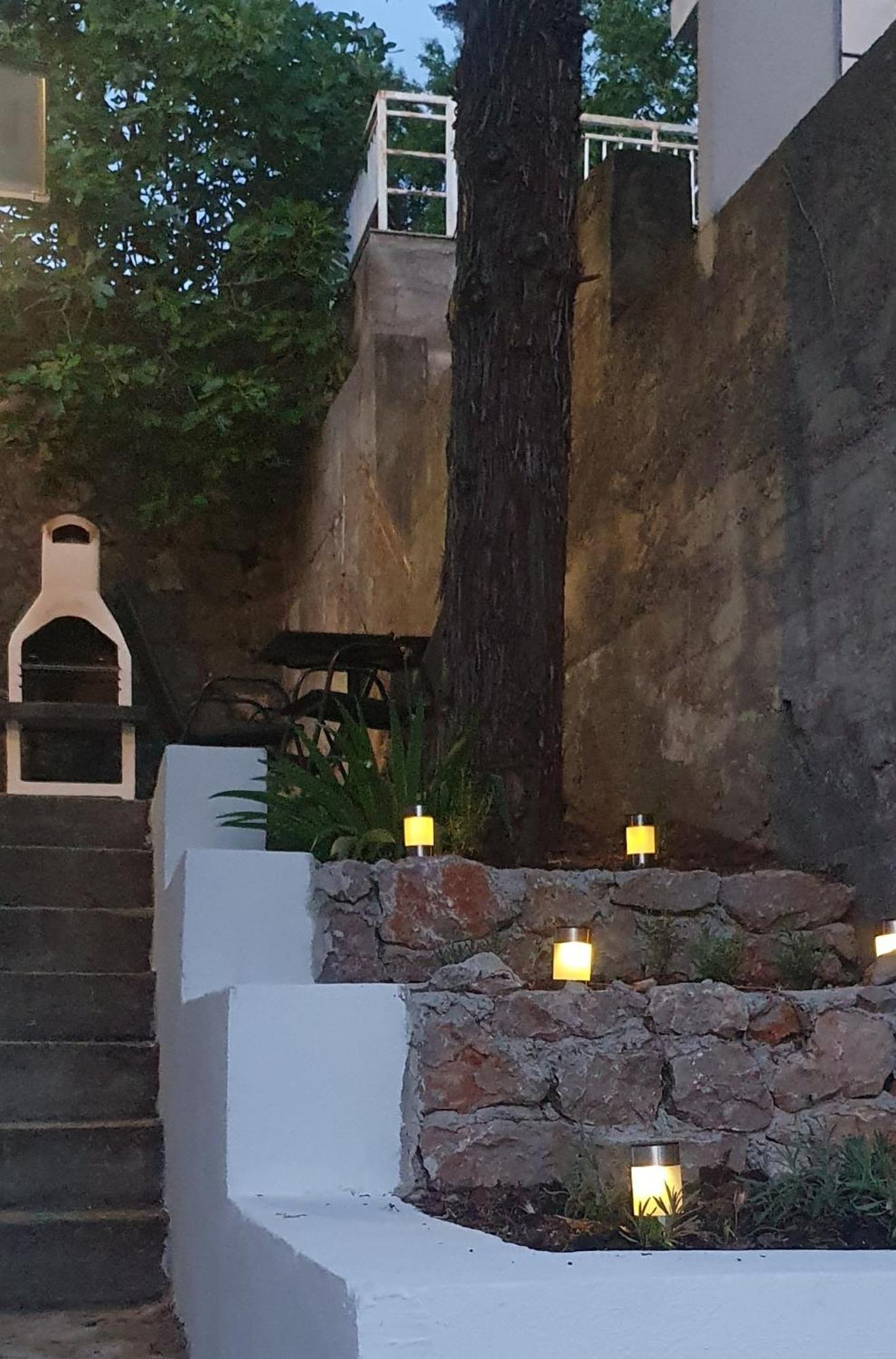Apartmani Sara Marija Karlobag Bagian luar foto