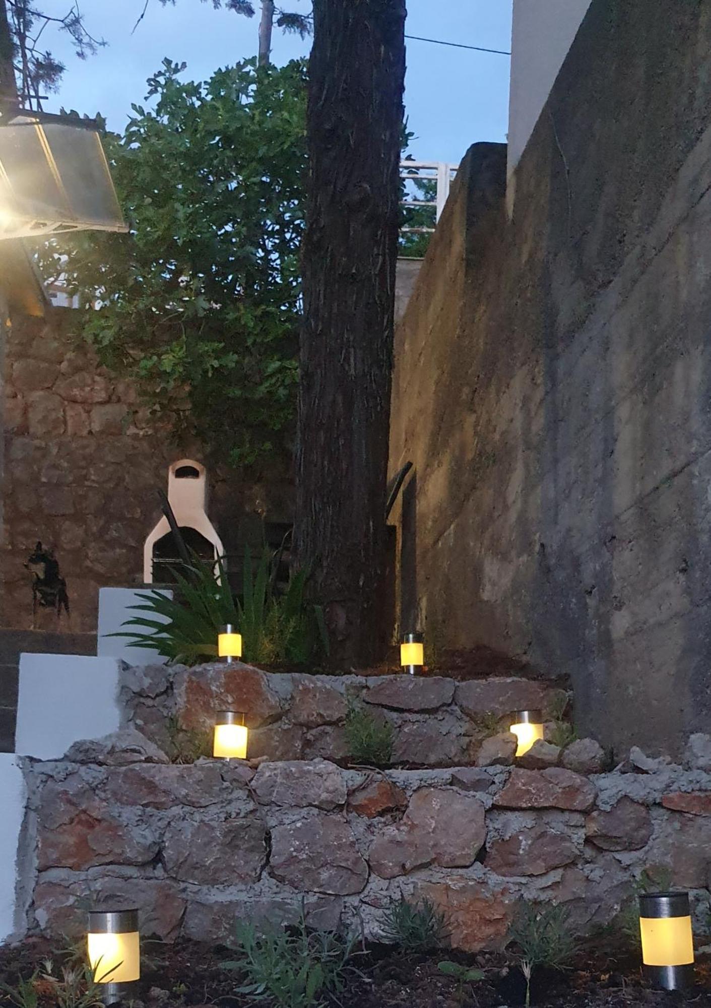 Apartmani Sara Marija Karlobag Bagian luar foto